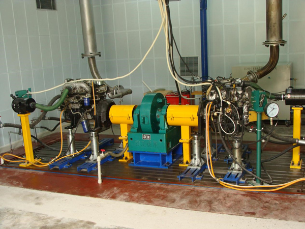 由亞泰光電自主研發(fā)并具有多項(xiàng)技術(shù)創(chuàng)新的YTW-3內(nèi)燃機(jī)臺架試驗(yàn)及尾氣分析系統(tǒng)