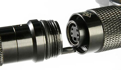 亞泰光電WIE-L手持輕便型工業視頻內窺鏡采用可插拔式結構設計,一臺主機可更
換多種鏡頭